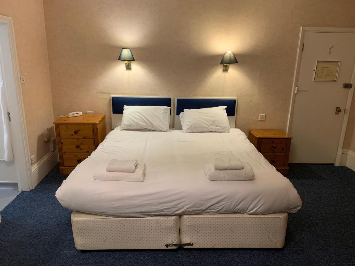 Yelf'S Hotel Ryde  Room photo