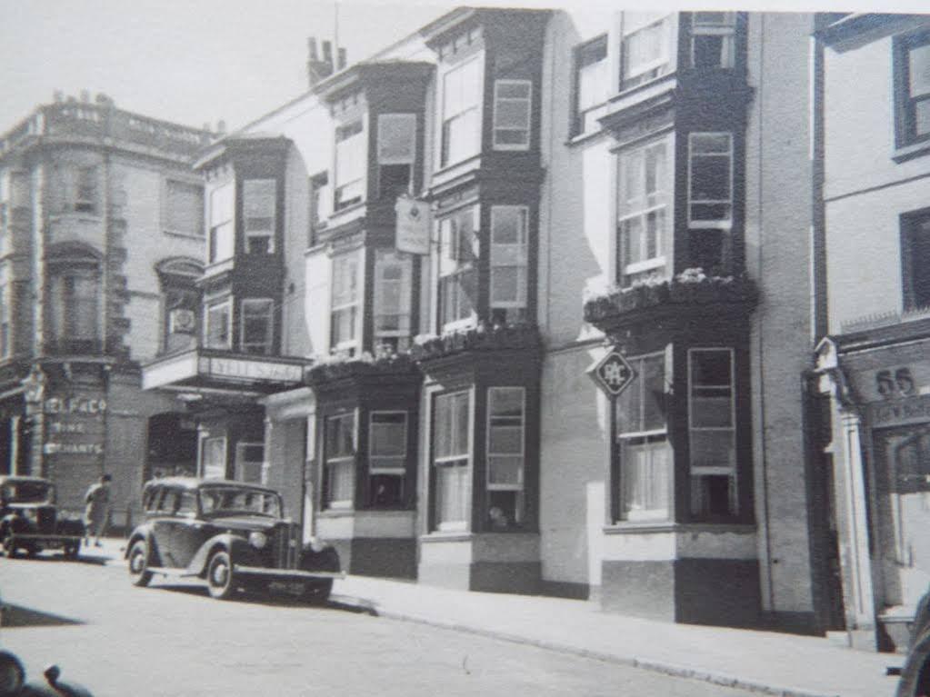 Yelf'S Hotel Ryde  Exterior photo
