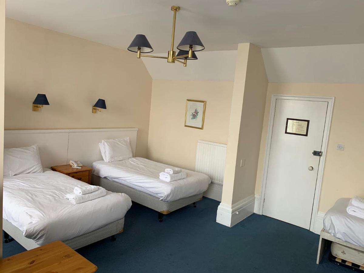 Yelf'S Hotel Ryde  Room photo