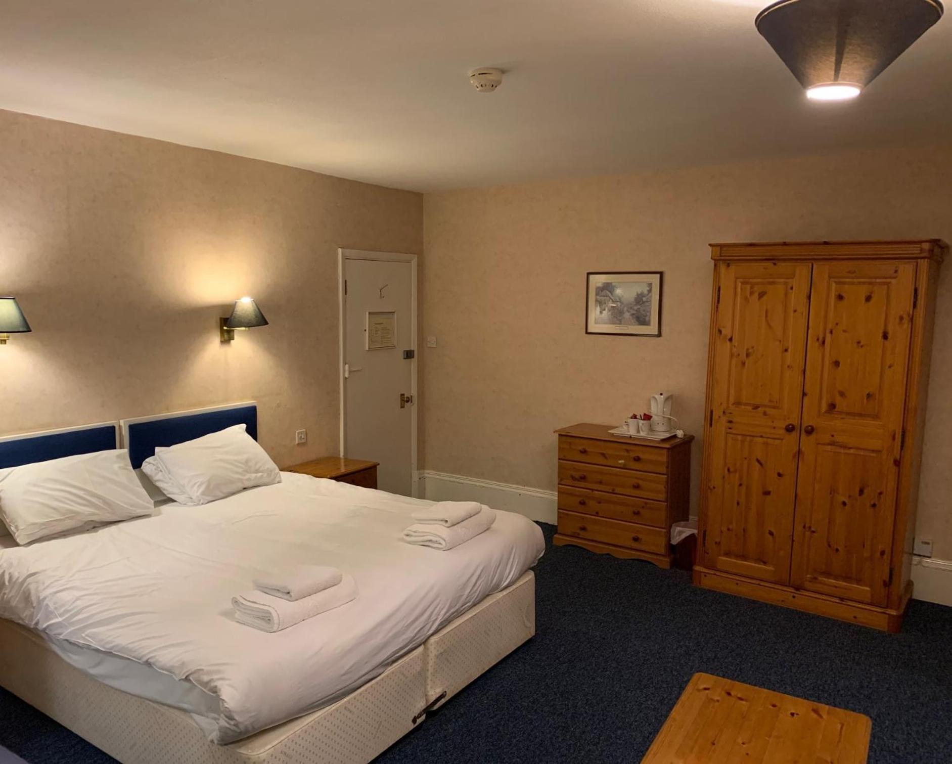 Yelf'S Hotel Ryde  Room photo