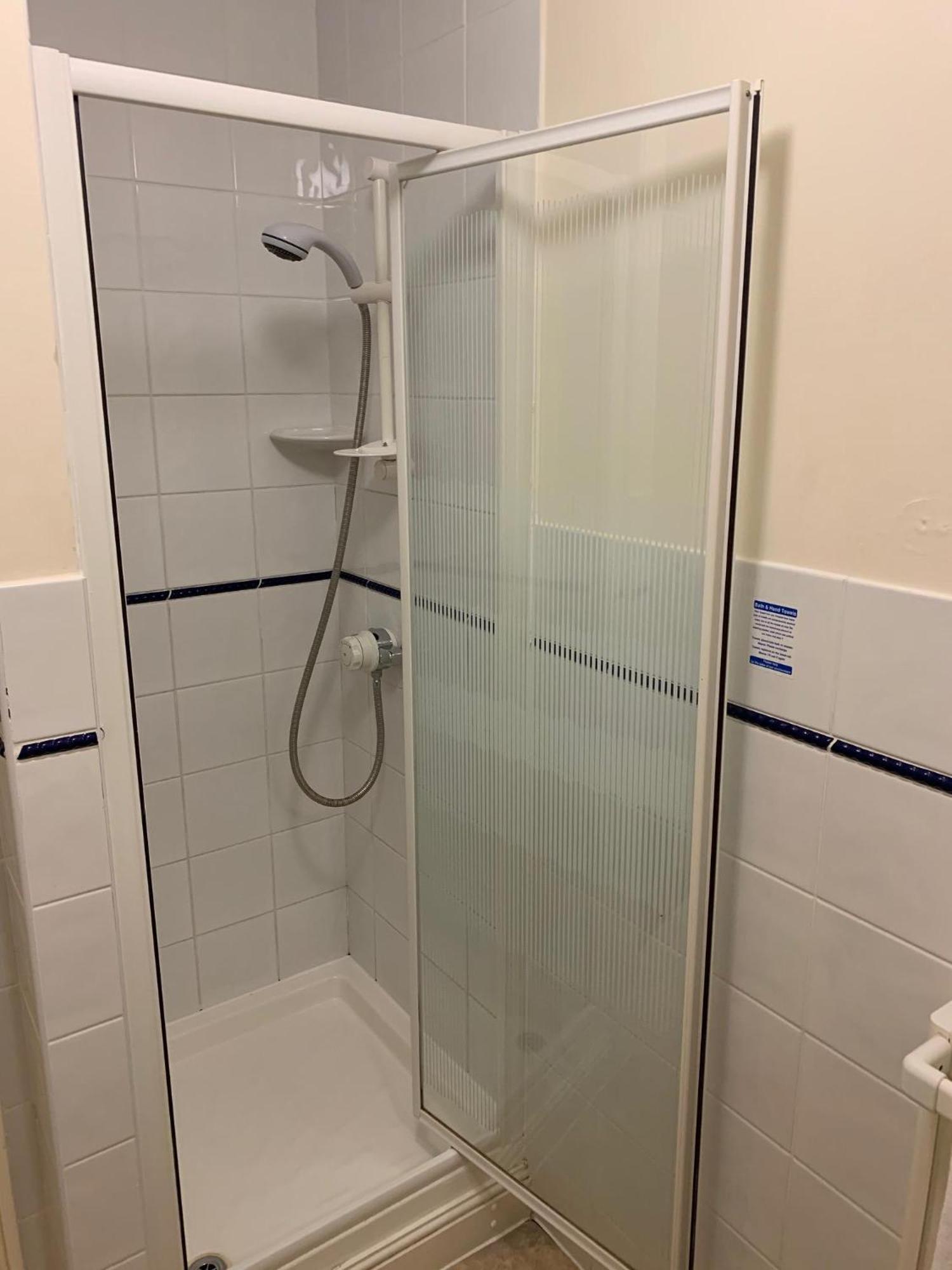 Yelf'S Hotel Ryde  Room photo